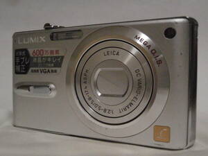 デジカメ Panasonic LUMIX DMC-FX9 シルキーシルバー (6.0メガ) 3045 BT 充