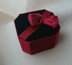  ring case ribbon wine red × black bell bed 