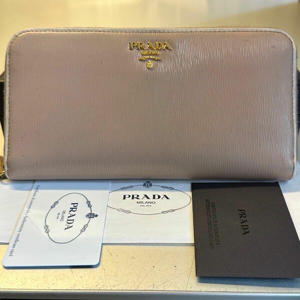 未使用に近い！ プラダ PRADA 財布 長財布　ヴィッテロムーブ ラウンドファスナー