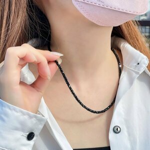 高級感バリバリの天然石アイテム♪漆黒の輝きを放つ ブラックスピネル ネックレス 4ｍｍ×2ｍｍ 有名人も愛用する 人気商品 ギフトに