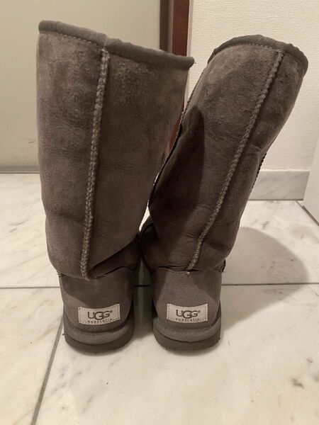 UGG ムートンブーツ　クラシック　グレー　23cm