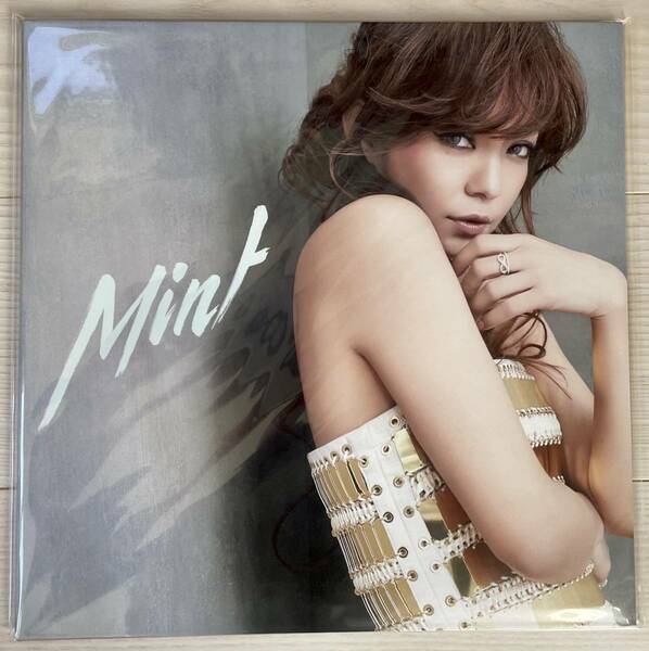 ＊新品未開封＊　安室奈美恵　12インチ　アナログレコード　Mint　限定盤　