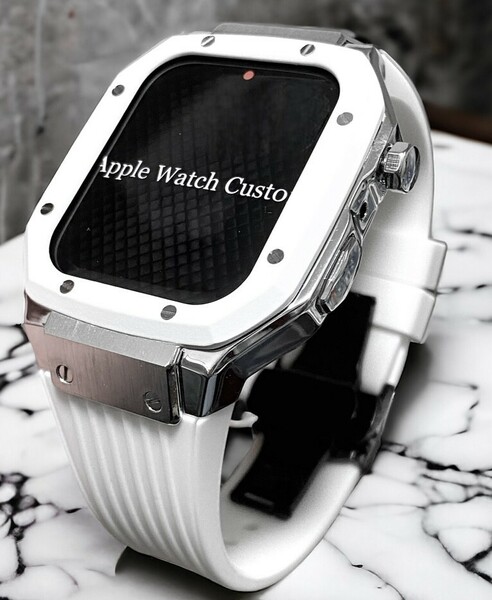 ホワイト　アップルウォッチバンド　 ラバー　ベルト カバー　Apple Watch ケース 44mm 45mm メタリック