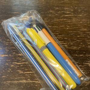 ☆新品☆ＢＩＣ 文房具セット ペンケース・糊・修正テープ入りの画像4