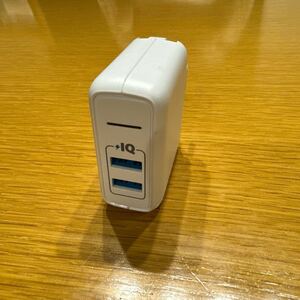 Anker PowerPort 2 Elite (USB 急速充電器 24W 2ポート) 【PSE技術基準適合/PowerIQ搭載/折りたたみ式プラグ搭載/旅行に最適】　ホワイト