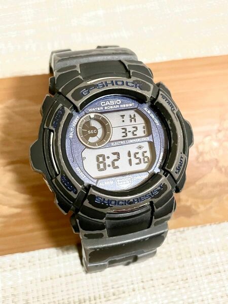 [限定特価品:ランクB-/稼働品]CASIO カシオ G-SHOCK G-2000/青文字盤/ブルー×ブラック/腕時計