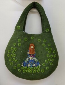 ＊ハンドメイド＊手刺繍＊女の子＊花＊ビーズ＊リバティ＊ハンドバッグ＊バッグ＊