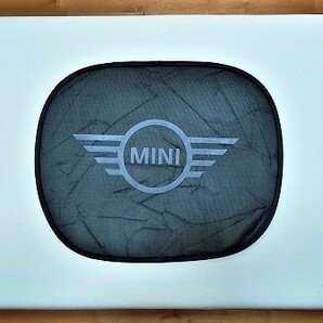 【送料無料】MINI ミニクーパー ワン サイド ２枚 サンシェード メッシュ ワンタッチ 折り畳み収納 ＭＩＮＩ ＷＩＮＧ 翼デザインの画像4