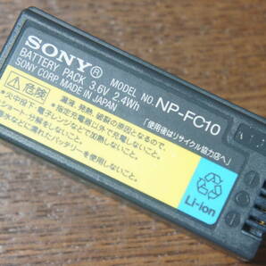 SONY NP-FC10 デジタルカメラ用純正バッテリーパック 動作未確認 [F3068]の画像2