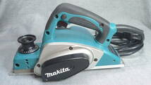 n3698▲【送料無料】マキタ 電気 カンナ KP0800A ジャンク ◇ makita 電動 工具 かんな_画像2