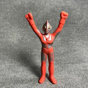 (C55)100円スタート！ウルトラマン 消しゴム 当時物 フィギュア 