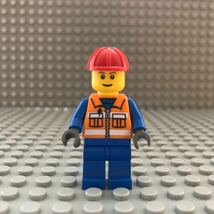 （L84）LEGO レゴ ミニフィグ 正規品 フィギュア レゴシティ 作業員 働き者 街の人_画像1