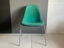 [7661D] Herman Miller Side shell chair FRP スタッキング ベース イームズ Charles Ray Eames ヴィンテージ サイドシェルチェア ナロー_画像2
