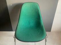 [7661D] Herman Miller Side shell chair FRP スタッキング ベース イームズ Charles Ray Eames ヴィンテージ サイドシェルチェア ナロー_画像6