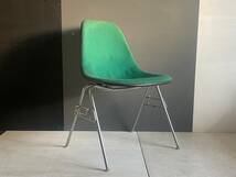 [7661E] Herman Miller Side shell chair FRP スタッキング ベース イームズ Charles Ray Eames ヴィンテージ サイドシェルチェア ナロー_画像1