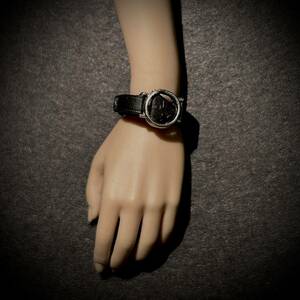 【即決】DAMTOYS製 1/6 模型 女性 フィギュア用 部品 装備 エイダ バイオハザード RE2 時計 腕時計 (未使用