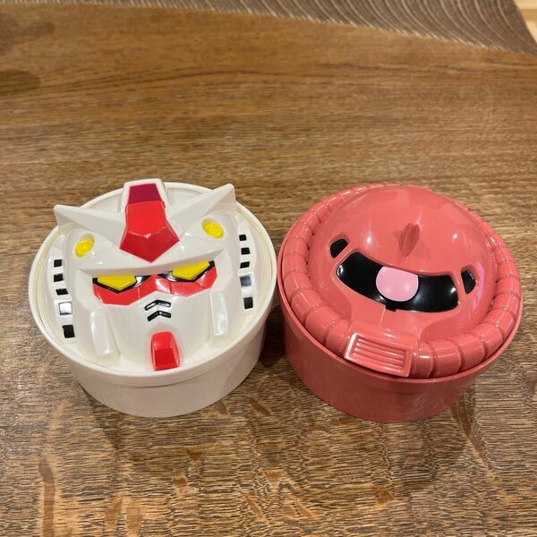 ガンダム　弁当箱（プラ容器）2点