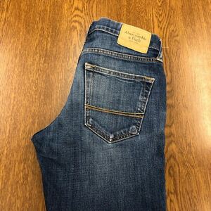 【FC154】Abercrombie&Fitch W30 L32 色落ち加工 ジーンズ ジーパン デニムパンツ ストレッチ生地 股上浅め ブランド古着 アバクロ送料無料