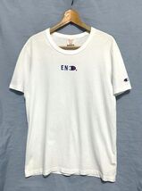 ★23SS コラボ 美品　Champion × END Clothing　チャンピオン×エンドクロッシング　ロゴ刺繍 クルーネックTシャツ イタリア製 ホワイト L_画像1