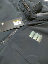 新品 定価24200 Munsingwear マンシング 撥水 ストレッチ ジャケット М ブラック 黒 エンボイデザイン メンズ ゴルフ ウェア　_画像3