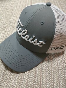 新品 未使用 Titleist タイトリスト メッシュキャップ グレー×ホワイト 白 抗菌 吸水速乾 帽子 メンズ ゴルフウェア