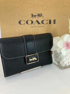 新品　未使用　COACH コーチ ブラック　ミディアム三つ折り財布　箱、紙袋付き