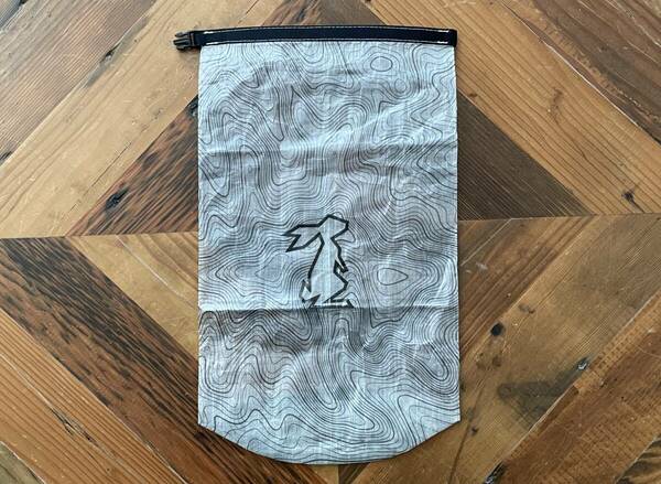 【別注色】HighTailDesigns Small UL StuffSack Topo　ハイテールデザインズ スモール スタッフサック トポ柄