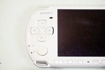 【質Banana】ジャンク品!!! SONY/ソニー ポータブルゲーム機 PSP3000 ホワイト 4GBメモリーカード付 部品取りに♪.。.:*・゜①_画像2