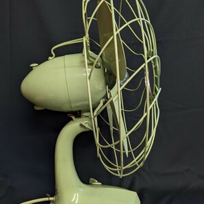 【杉】昭和レトロ HITACHI 日立 扇風機 A.C. DESK FAN M-6042□ アンティーク卓上扇風機 当時物 ファンカバー径約44cm ジャンクの画像9