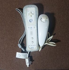 Wii リモコン ヌンチャクセット白 ホワイト シリコンカバー付 任天堂純正品