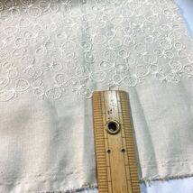 刺繍・シーチング.リネン生地・幅135ｃｍ×５０ｃｍ・ベージュ地.蝶々_画像2