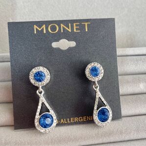 MONET 青いクリスタル ドロップ型ピアス