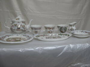  together ROYAL DOULTON BRAMBLY HEDGE etc. teapot milk pot plate (1999) oval plate cup (3 piece ) saucer (2 sheets )