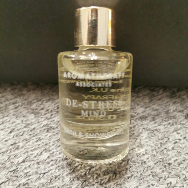 Aromatherapy Destress mind bath and shower oil