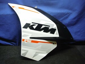 KTM　RC390　新車外し？試乗車レベル？美品　　左サイド　フロントセンターカウル　　「送料表」あり（RC250　DUKE　デューク　⑥