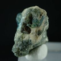 グランディディエライト 原石 4g サイズ約20mm×14mm×10mm マダガスカル トゥリアラ州産 gda351 天然石 鉱物 パワーストーン_画像5