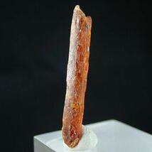 オレンジ カイヤナイト 原石 2.3g サイズ約36mm×5mm×3mm マダガスカル トゥリアラ州産 kgt053 天然石 鉱物 パワーストーン_画像4