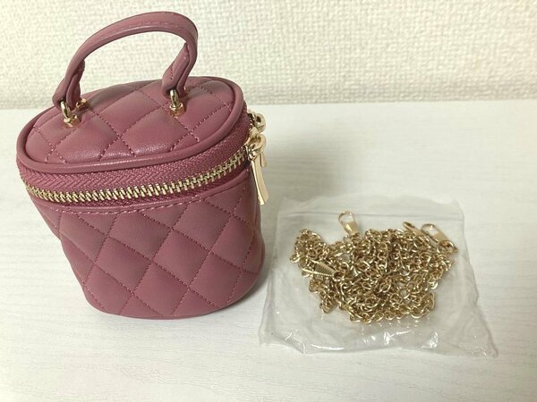 送料込み ■ 未使用 小さい チェーンバッグ ピンク 9×9 鞄