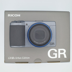 【111ショット・美品】RICOH GRIIIx (GR3x) Urban Edition