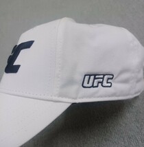 UFC キャップ　帽子　黒ロゴ立体刺繍　フリーサイズ　中古美品　_画像3