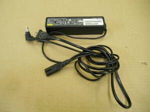 FUJITSU AC adapter ADP-65MD C(FMV-AC341C) 19V 3.42A outer diameter 5.5 inside diameter 2.6 (84