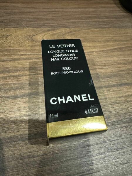 CHANEL シャネル　ネイルカラー　ヴェルニ586 シャネル CHANEL