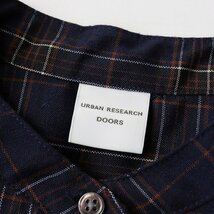 美品 アーバンリサーチドアーズ URBAN RESEARCH DOORS バンドカラーチェックシャツワンピース 1/ネイビー ドレス 前開き【2400013784863】_画像6