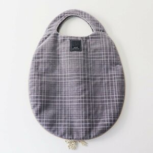 美品 ミナペルホネン mina perhonen forest parade ベロア エッグバッグ egg bag/グレー 刺繍 フォレストパレード【2400013792356】