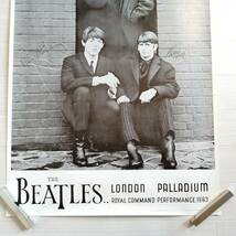 ビートルズ G⑦　The Beatles ポスター プリントサイン入り LONDON PALLADIUM グッズ ジョンレノン_画像3
