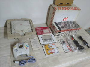 美品! SEGA セガ Dreamcast ドリームキャスト HKT-3000 本体 コントローラー 元箱 付属品完備 + 希少ソフト×30本 まとめ売り 追加画像有り