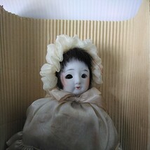 A528　古い ビスクドール スリーピングドール 箱付 アンティークドール サクラビスク 人形 眠り人形 アンティーク_画像8
