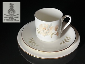 【瑞】ロイヤルドルトン ROYAL DOULTON　YORKSHIRE ROSE　デミタスカップ＆ソーサー＋ケーキ皿