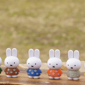 新品 miffy ミッフィー テトラフィビッツ 12個セット 花柄 全12種 コンプリート マスコット フィギュア 全12色 可愛い 身長約4.5cm 置物の画像2