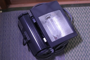 岩崎電気 HCF1571BHE アーバンアクト 150W HID 角型 投光器 セラルクス 屋外 屋内用